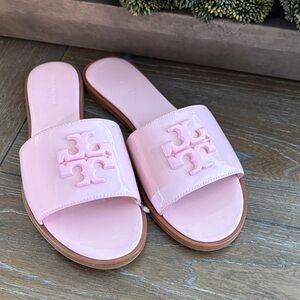 Tory Burch Light Pink Patent Double T Logo Slide Sandals size 8.5 NWOT